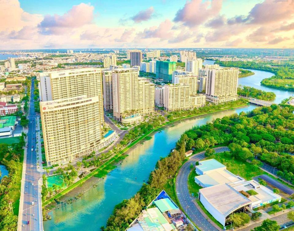 The Peak Midtown Twobedroom With Balcony Ho Si Minh-város Kültér fotó