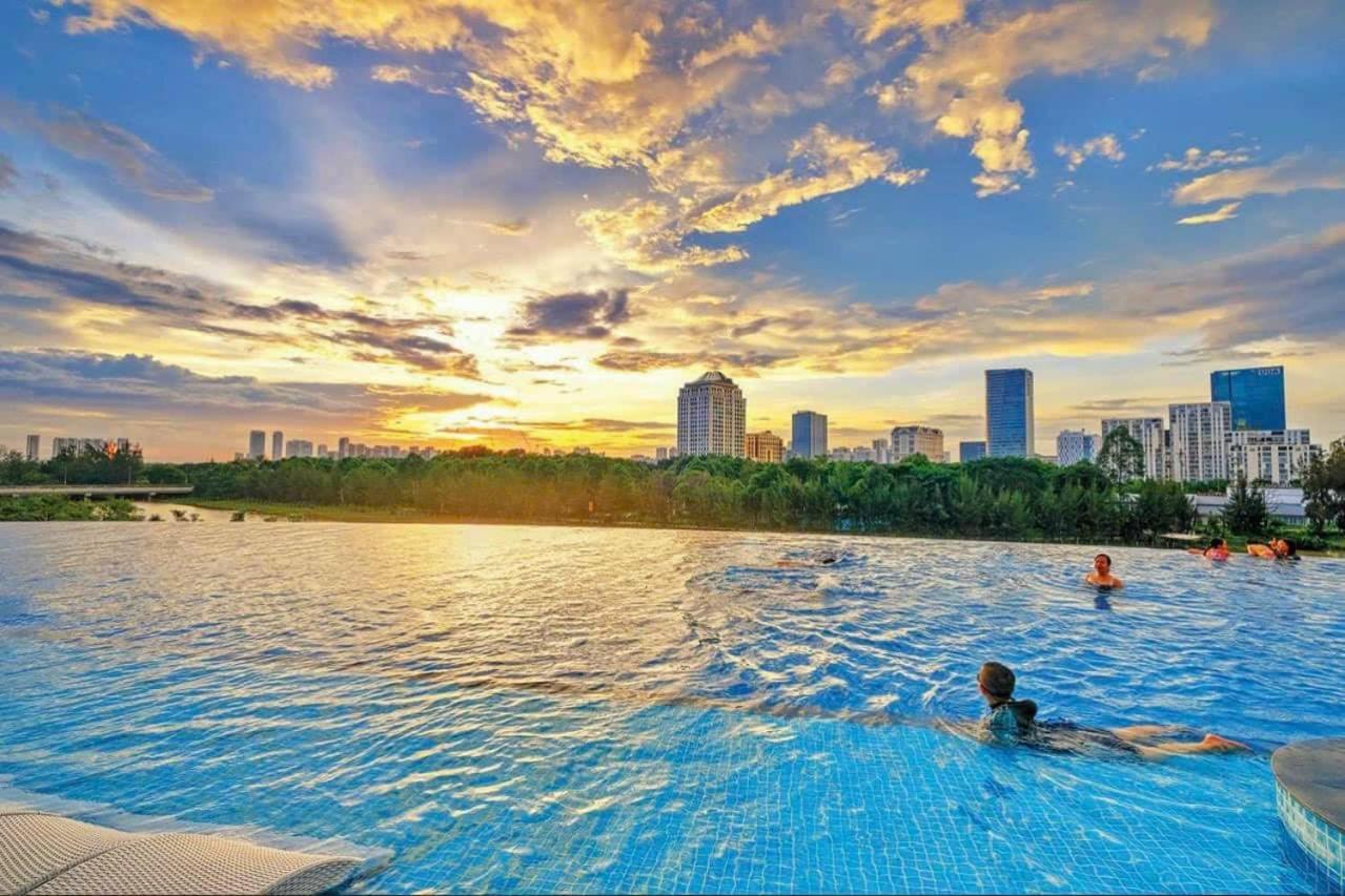 The Peak Midtown Twobedroom With Balcony Ho Si Minh-város Kültér fotó
